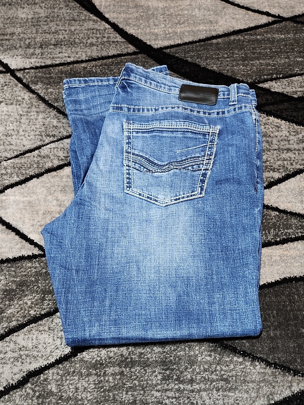 BKE NOLAN EMBROIDERED STRAIGHT-LEG DENIM JEAN